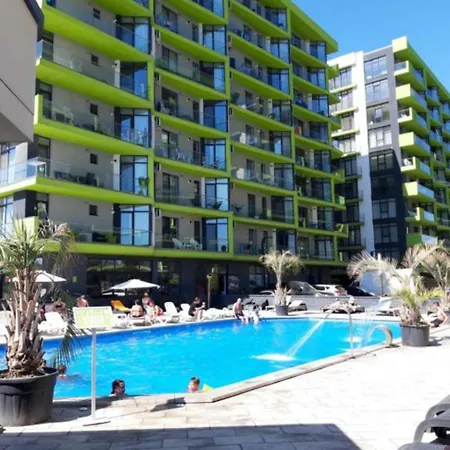 アパート Stunning Pool & Mamaia Nord 10 M De Plaja ナボダリ