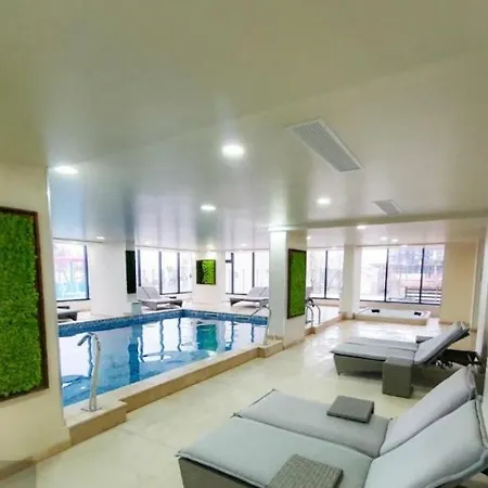 Apartamento Stunning Pool & Mamaia Nord 10 M De Plaja Năvodari