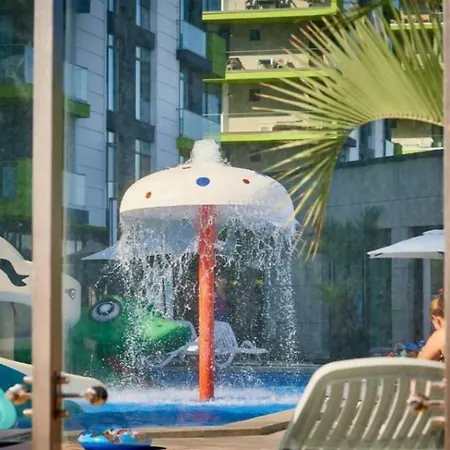 Stunning Pool & Mamaia Nord 10 M De Plaja