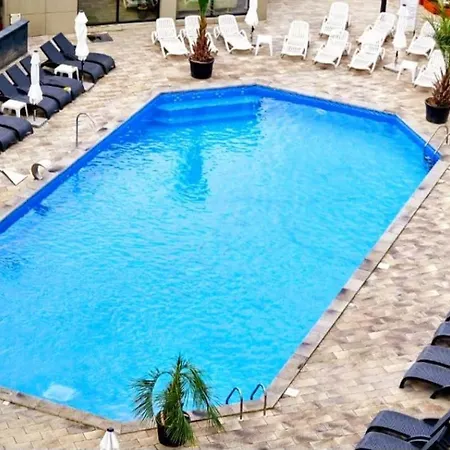 Stunning Pool & Mamaia Nord 10 M De Plaja *