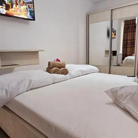 Apartamento Stunning Pool & Mamaia Nord 10 M De Plaja Năvodari