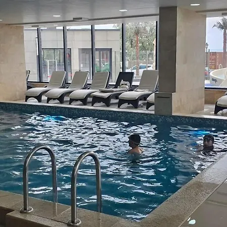 アパート Stunning Pool & Mamaia Nord 10 M De Plaja *