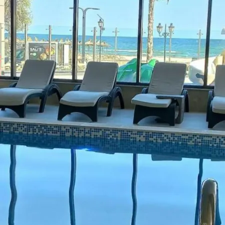 Stunning Pool & Mamaia Nord 10 M De Plaja * ナボダリ